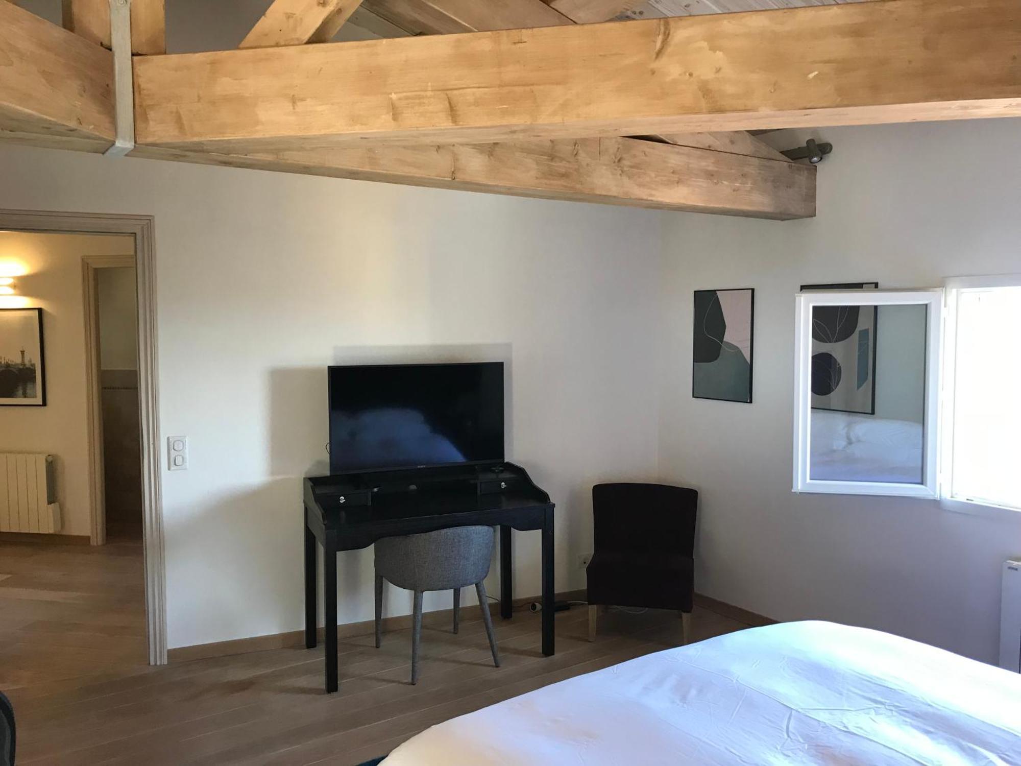 Adorable Maison Independante 30M2 Avec Piscine En Saison Cabris Room photo